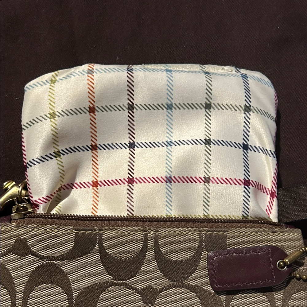 Coach Leatherware Wristlet w/ Burgandy Leather Accents & Tattersall Liner - Picture 8 of 8